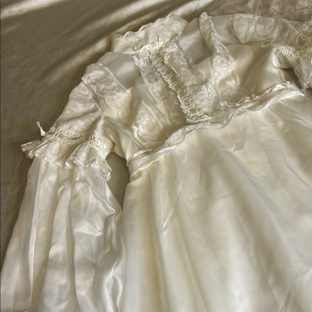 Vintage White Lace Wedding Dress